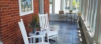 Savannah Inn Beach House Suite