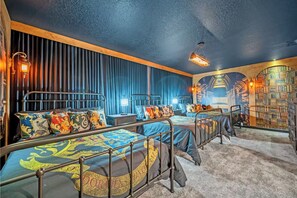 Casa familiar | 9 dormitorios, ropa de cama de alta calidad, wifi gratis y ropa de cama