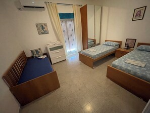 2 室のベッドルーム、アイロン / アイロン台、ベッドシーツ