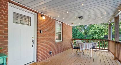 The Green Retreat w/ Cereal Bar! - Great Location Close to BNA