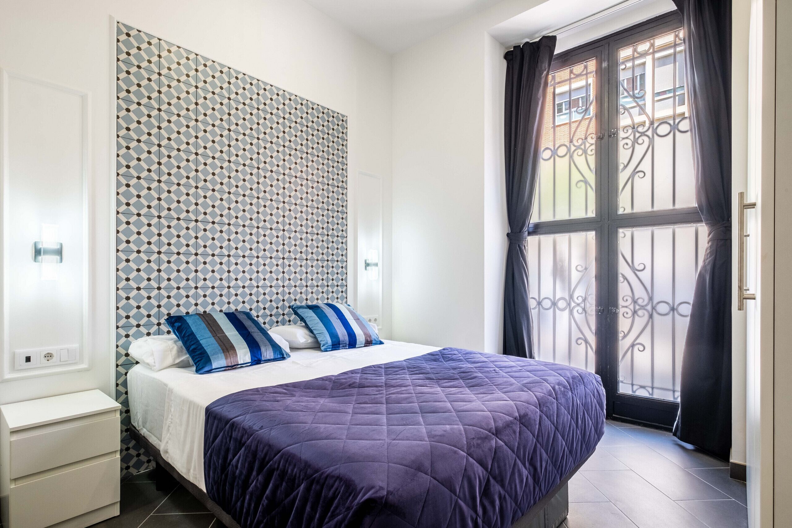 2 slaapkamers, een strijkplank/strijkijzer, gratis wifi, beddengoed