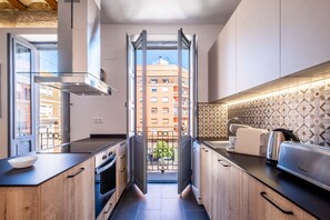 Frigorifero, microonde, forno, lavastoviglie