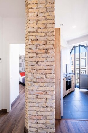 2 bedrooms, iron/ironing board, free WiFi, bed sheets - Bright House with Warm and Friendly Vibes (Valencia)