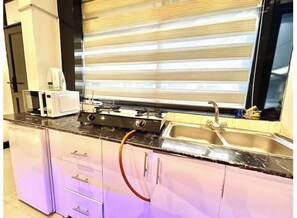 Private kitchen - Enjoyable, peacefull home (Dar es Salaam)
