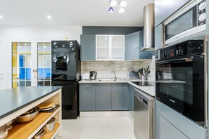 Fridge, microwave, oven, dishwasher