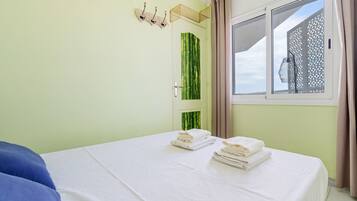 1 habitación y ropa de cama