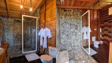 Superior Cabin, 1 King Bed with Sofa bed, Garden View, Ground Floor | Bathroom | Shower, towels, soap, shampoo