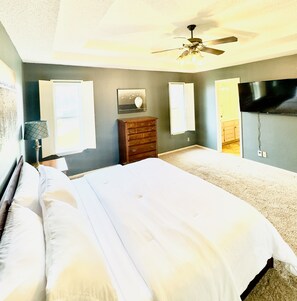 5 bedrooms, desk, iron/ironing board, free WiFi