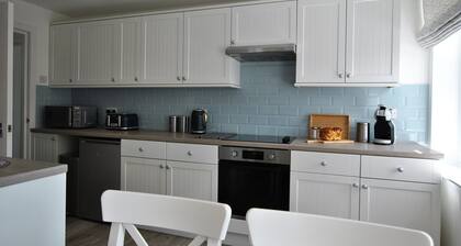 Murray's Neuk- stylish coastal apartment