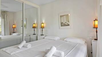 2 slaapkamers, een strijkplank/strijkijzer, gratis wifi, beddengoed