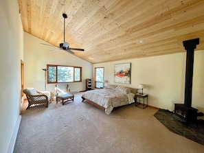 4 bedrooms, free WiFi, bed sheets