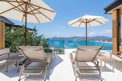 Villa Lupe Iyari: Private Staff, Infinity Pool & Cart
