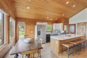 Fridge, microwave, stovetop, dishwasher - Crystal Lake Vacation Rental, 3 Mi to Betsie River (Beulah)