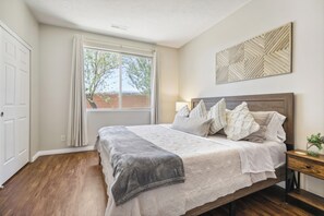 3 Schlafzimmer, Bügeleisen/Bügelbrett, Reisekinderbett, Internetzugang