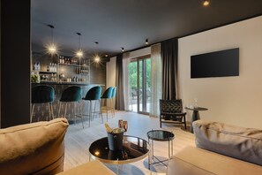 Bar (on property) - VILA NICOL TIRELI premium and private Villa in Istria for your family vacation (Boljevići)