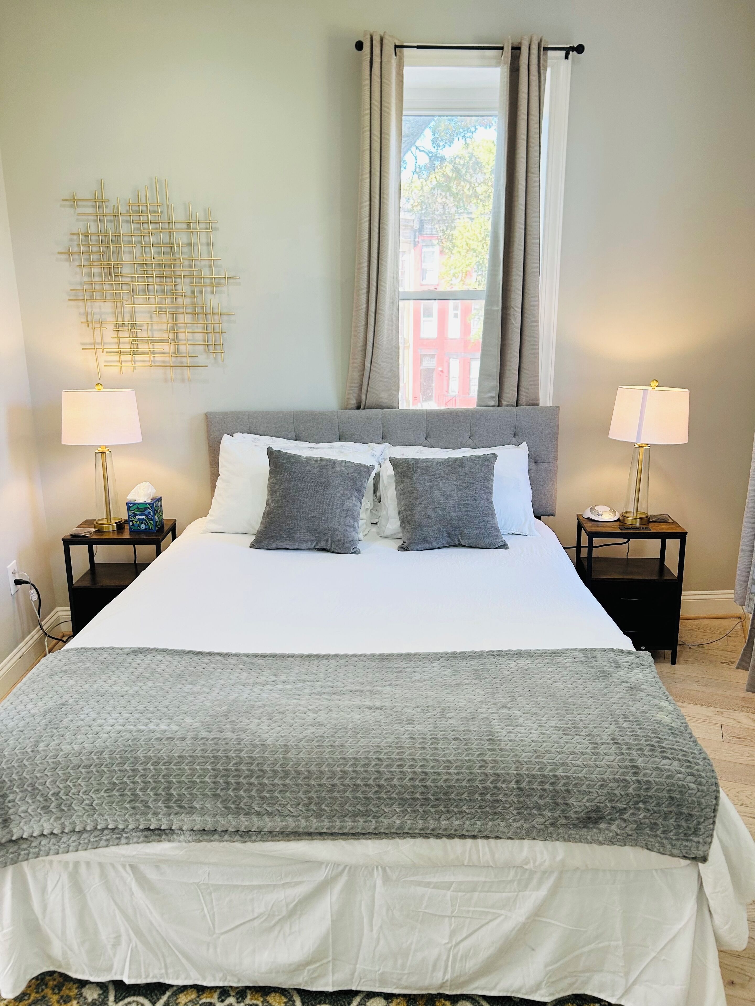 6 chambres, bureau, Wi-Fi, literie fournie