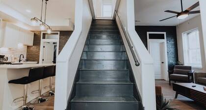 Charming Soulard Home – 8BR for Groups & Work Trips