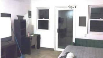1 habitación, wifi y ropa de cama