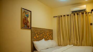 Standard Suite | 1 bedroom, pillowtop beds, desk, laptop workspace