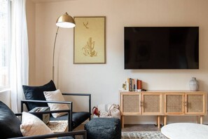 TV, stereo