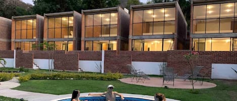 Bañera de hidromasaje exterior