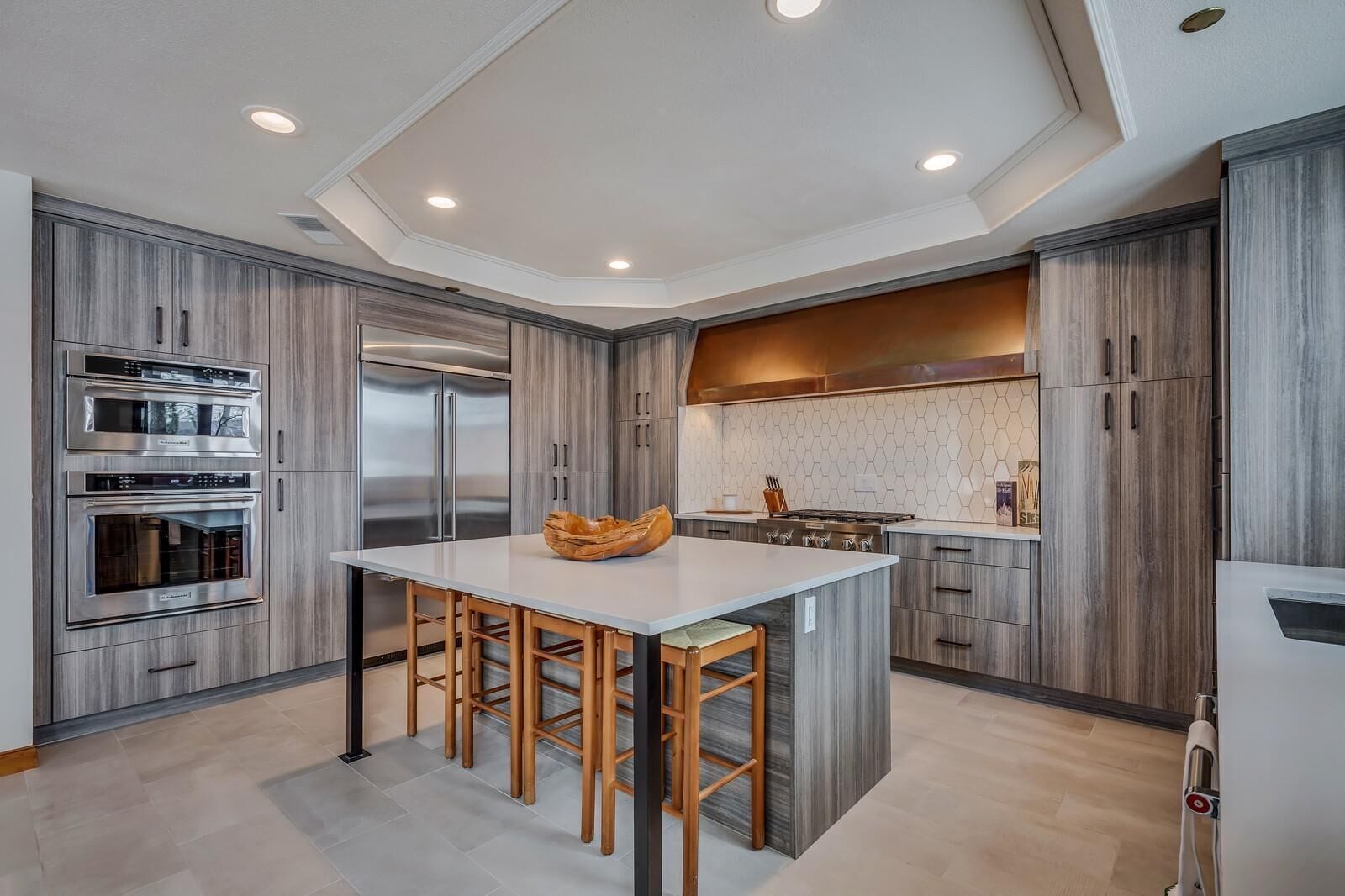 冰箱、微波炉、烤箱、炉灶