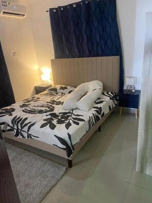 3 bedrooms, WiFi, bed sheets