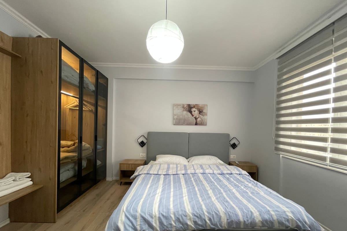 Premium appartement, 1 slaapkamer | 1 slaapkamer, luxe beddengoed, individueel gedecoreerd