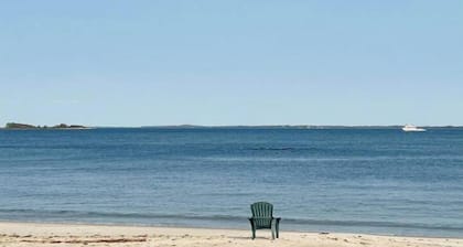Waterford, CT - Beautiful 2 Bedroom/2 Bath, 2nd Floor Apartment, 1,252SF