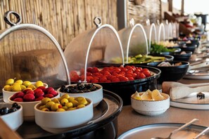 Free daily local cuisine breakfast - Z-Villas (Marmaris)