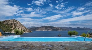 Villa with Panoramic Sea View and Infinity Pool | Premium bedding, minibar, in-room safe, free WiFi - Z-Villas (Marmaris)