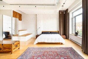 1 habitación, escritorio, tabla de planchar con plancha y wifi gratis 