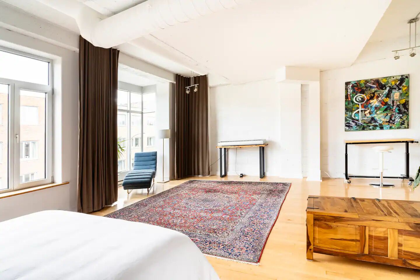 1 habitación, escritorio, tabla de planchar con plancha y wifi gratis 
