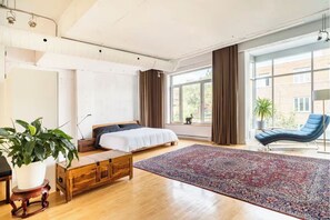 1 chambre, bureau, fer et planche à repasser, Wi-Fi gratuit