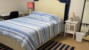 2 bedrooms, desk, iron/ironing board, free WiFi