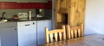 Les Ménuires "quartier les Bruyères" Pieds des Pistes+parking