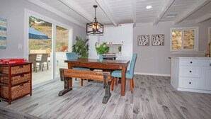Dining - Fallbrook's Finest Hideaway House - Pool, Game Rm (Fallbrook)