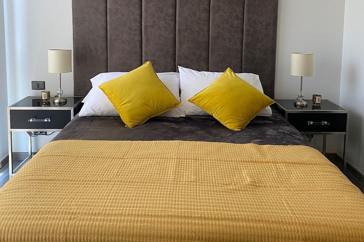 1 bedroom, iron/ironing board, WiFi (free)