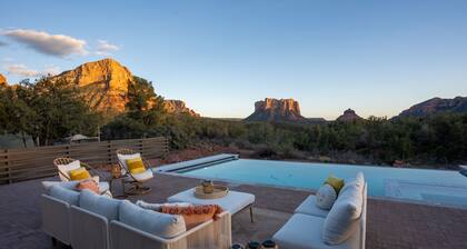 Hiker's Paradise with infinity pool and trail access from backyard