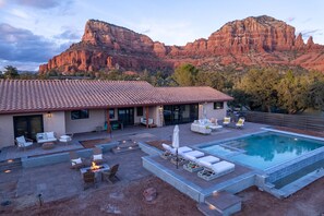 Outdoor pool - Hiker's Paradise with infinity pool and trail access from backyard (Sedona)