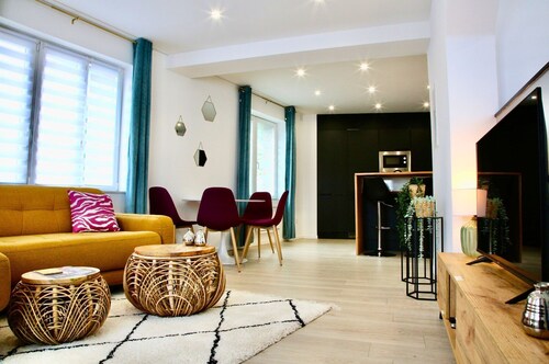 LA LOGE EN OR-parking gratuit, proche centre ville et autoroute