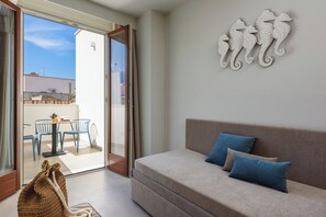 Deluxe Quadruple Room | Terrace/patio