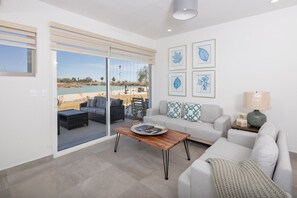 Smart TV - Eagle Village at Islas del Mar- A2 (Puerto Peñasco)