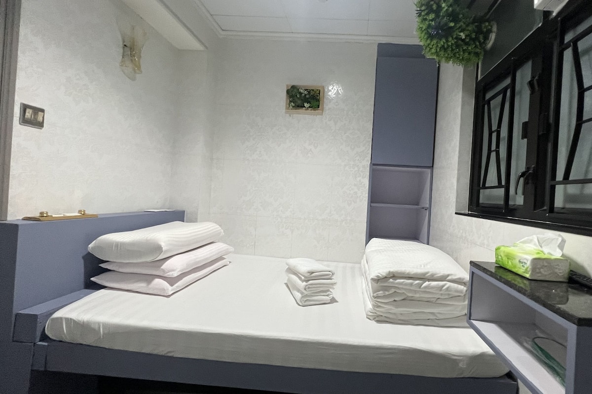 Standard Double Room | Free WiFi