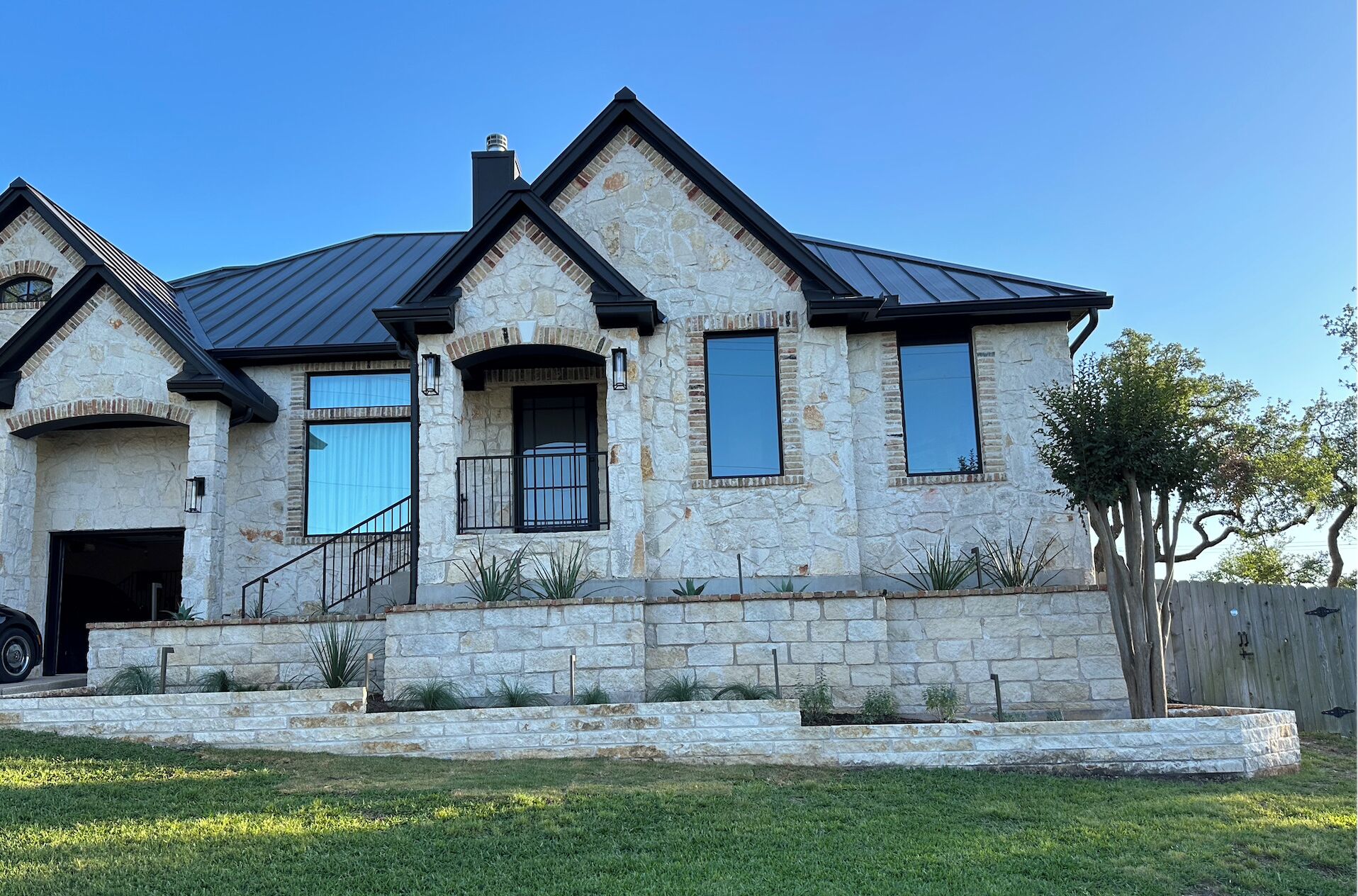 Executive living near nature trail and eight minutes from Downtown Austin