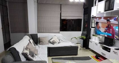 departamento cerca a aeropuerto, cómodo y acogedor.