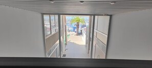 Interior - Le Grand Pavois Vue Port de Plaisance (Le Grau-du-Roi)