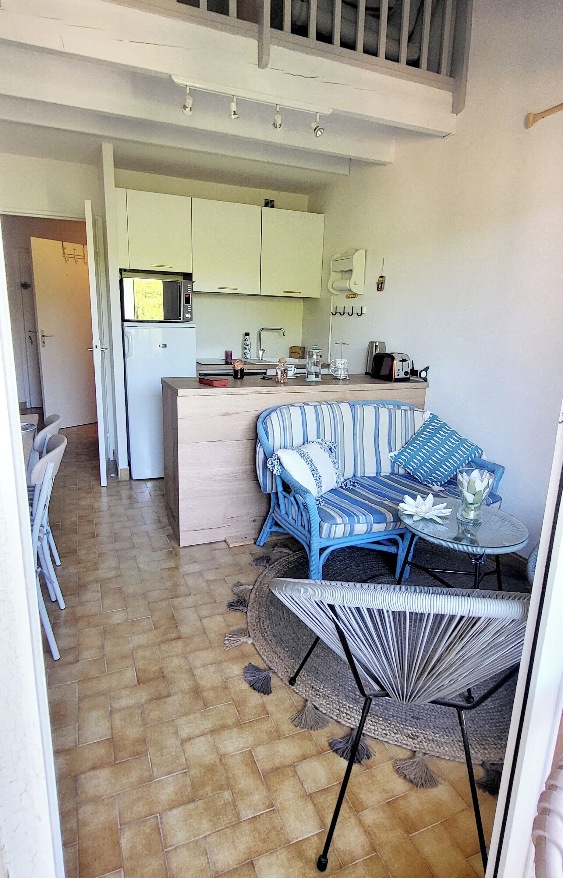 Télévision, table de tennis de table