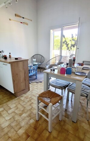 Dining - Duplex Camargue 🏖️Village (Le Grau-du-Roi)
