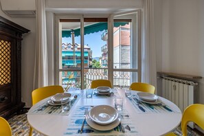 Dining - L´ACCIUGHINA - Your retreat with a swimming pool (Camogli)